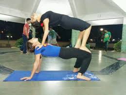 The first two days are free! Shraddha Das On Twitter Advancing In Yoga 2 Girls Balancing Each Other Me In Black Thanks To Our Yoga Guru Vikash Kumar Http T Co Iqe4d9paqq