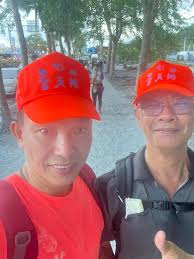 請問一下有人知道昨天下午山邊媽回宮後在門口有發珍珠說神轎上的這個是保平安的嗎🤔 網路上查無資料| Facebook