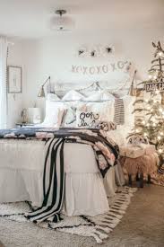 I've gone from a large 2 bedroom in chicago to a small 2 bedroom in san francisco to a tiny 1 bedroom in new york. Pin On Home Decor