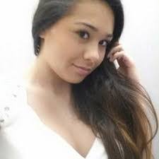 Roxanne Bean's Instagram, Twitter & Facebook