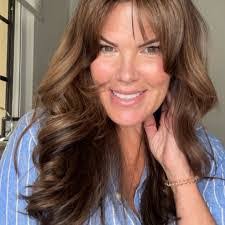 Amy Linger's Instagram, Twitter & Facebook