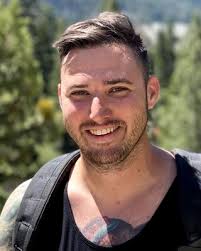 Derek Reece's Instagram, Twitter & Facebook