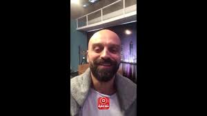 الشيخ حاصل على إجازة في علم القراءات العشر ويعمل بتدريس التجويد في الحرم النبوي الشريف. Ø§Ù„ÙÙ†Ø§Ù† Ø¹Ù„ÙŠ Ù‚Ø§Ø³Ù… Ø§Ù„Ù…Ù„Ø§Ùƒ Ø¶ÙŠÙ Ø¨Ø±Ù†Ø§Ù…Ø¬ Ø¨Ø§Ù„Ù…Ùƒ Ù„ÙˆØ¨ Ù„Ù‡Ø°Ø§ Ø§Ù„Ø§Ø³Ø¨ÙˆØ¹ Youtube