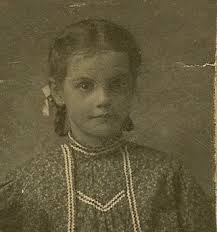 Annie Garrison's Instagram, Twitter & Facebook