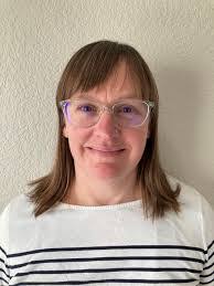 Kelly Aaronson's Instagram, Twitter & Facebook