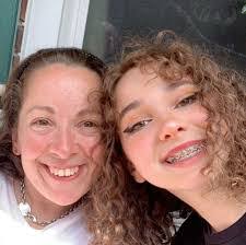 Jenna Sumner's Instagram, Twitter & Facebook