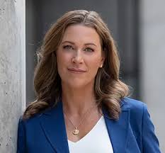 Katherine Smart's Instagram, Twitter & Facebook