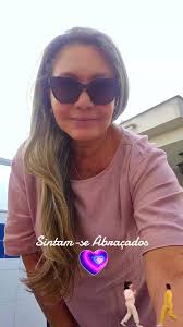 Feliz Dia do Abraço para Amigos