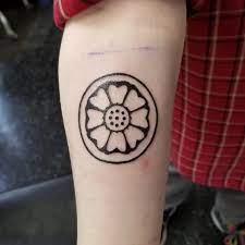 Aang is the last surviving air nomad and airbender. Decided My First Tattoo Would Be A White Lotus Pai Sho Tile Thought People Would Enjoy Thelastairbender