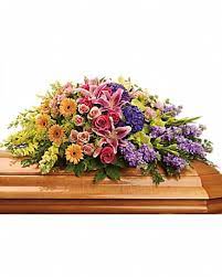 Funeral casket sprays or funeral flowers for casket are a crucial design for any kind of funeral service. Garden Of Sweet Memories Casket Spray In Calgary Ab Beddington Florist