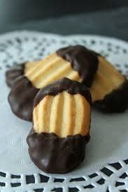 Sables Enrobes Au Chocolat Passion Culinaire By Minouchka Recette Petit Four Recette Sable Gateau Arabe Facile
