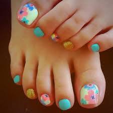 Now the main trend is minimalism. 50 Pretty Toe Nail Art Ideas For Creative Juice