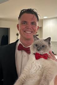 What actor do people say you remind them of?