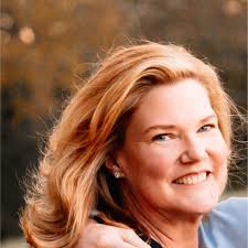 Margo Elder's Instagram, Twitter & Facebook