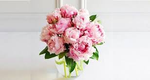 From bridal bouquets to bridesmaid bouquets, find the perfect flowers and colors to fit your wedding theme. Pin On Flora