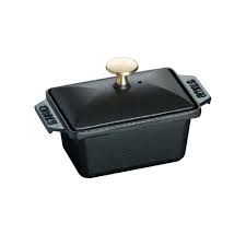 And not all baking dishes are created equal, take a closer look at the options and you will see there's something suitable for your every baking task, ranging from ceramic baking options to large baking dishes fit for feeding a tribe. Staub Terrine