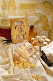 Fabbrica Del Panforte Dolci Tipici Senesi Come Ricciarelli Panpepato Panforte Cantucci Ossi Di Morto E Tanti Altri Prodotti Tipici Di Siena