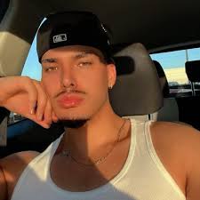 Kaitlyn Jabourian (@JabourianK)