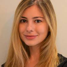 Suzanne Ashman's Instagram, Twitter & Facebook