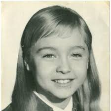 fotografia autografiada por marisol, tiene una