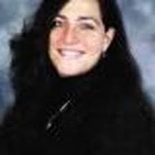 Aileen Heck's Instagram, Twitter & Facebook