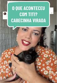 Por que Athena tem a cabecinha torta?
