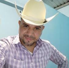 CHALATENANGO UN PADRE Y SUS DOS HIJOS MURIERON EN TEJUTLA POR UN ACCIDENTE  LABORAL ¿COMO PASÓ? TE CONTAMOS Un padre y sus dos hijos fallecieron esta  mañana en cantón Quitasol, Tejutla, Chalatenango,