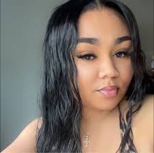 Ebony Carmichael's Instagram, Twitter & Facebook