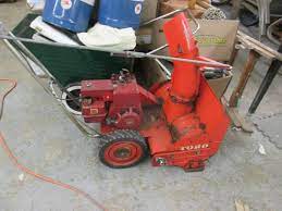 If so it may sound crazy but loosen the gas cap just a bit. Toro Snow Blower 20 Inch Snow Hound Vintage Collectibles Household Garage Lights Snacks Grocery More K Bid