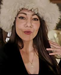 I am in Korea, looking for a friend. Can those who are in Korea write?