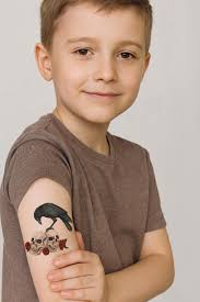 Caveira de Corvo Rosa PNG