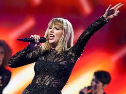 Following lady gaga's performance last year, the singer was already under scrutiny this year following rumors that timberlake would perform with a prince. Musicians Who Should Perform At The Super Bowl Halftime Show