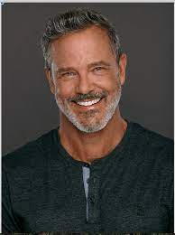 Confessions Time Meet Tom Ernsting Exclusive Interview Fashionably Male Grey Hair Men Handsome Older Men Older Mens Hairstyles