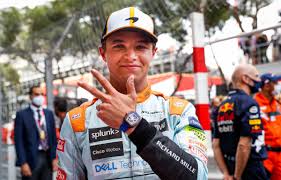 Temporarayayrly full time streamer, drives in formula 1 every now and then too. Zak Brown Critical Of Wembley Security After Lando Norris Mugging Planetf1