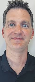 Hononegah High School names Tom Schmidt new boys basketball coach