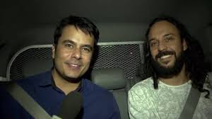 Gabriel O Pensador Doa R 10 Mil Catador Que Devolveu Dinheiro Achado No Lixo Youtube