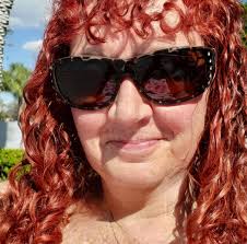 I am always going to be a simple meal kinda girl! I put a breakfast  casserole in the crock pot for dinner tonight. I love using my crock pot  for quick and