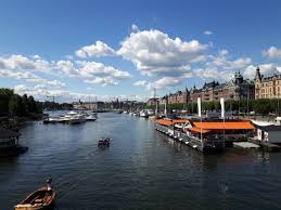 Inmediatamente detrás, en marrón, se ve el techo del museo vasa. A Guide To Djurgarden Take Me To Sweden