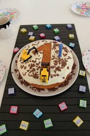 Ein kuchen zum ersten geburtstag gehört da natürlich dazu. 1 Geburtstag Kuchen Bagger Jungen Torte Kinder Kuchen Geburtstag Torte Kindergeburtstag Geburtstag Kuchen