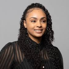 Ariana Polk's Instagram, Twitter & Facebook