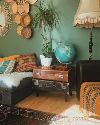 Dark green accent wall in a kids room. 21 Antique Vintage Home Decor Ideas Extra Space Storage