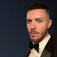 Adam Peasley's Instagram, Twitter & Facebook