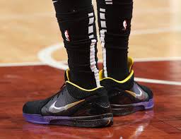 Anthony davis shows off the perks of being a nike athlete anthony davis has sported kobe's signatures on numerous occasions in the past and he famously donned the trophy gold kobe 5s during the 2020 nba finals. How The Nike Kobe 4 Continues To Dominate Nice Kicks