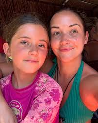 The picture of the Olsen twins… no excuse for that I'm done with you