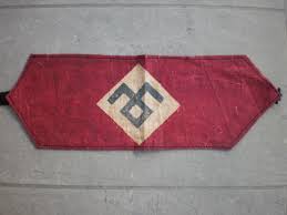 Mais c'est aussi une structure qui apparaît en 1986 pour les législatives du front national. Brassard Du Rassemblement National Populaire Rnp Vichy
