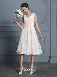 Ein hochzeitskleid knielang geht bis knapp oberhalb des knies. A Linie Princess Linie V Ausschnitt Schleifen Knielang Spitze Hochzeitskleider Missydress