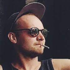 Dale Mahoney's Instagram, Twitter & Facebook