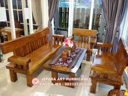 Model set kursi tamu selanjutnya merupakan kombinasi kursi sofa dengan ukiran kayu jati. Model Kursi Tamu Antik Solid Wood Natural Trembesi 8 Desain Sofa Set Sofa Kayu Jati