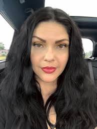 Taurus beauty consultant shares fun facts about herself