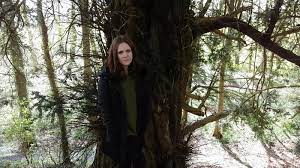 While pouching in the hagley upon arriving at the old wych elm, local police find an almost complete female skeleton within the hollow trunk. Who Put Bella In The Wych Elm The Untold Secrets 2017